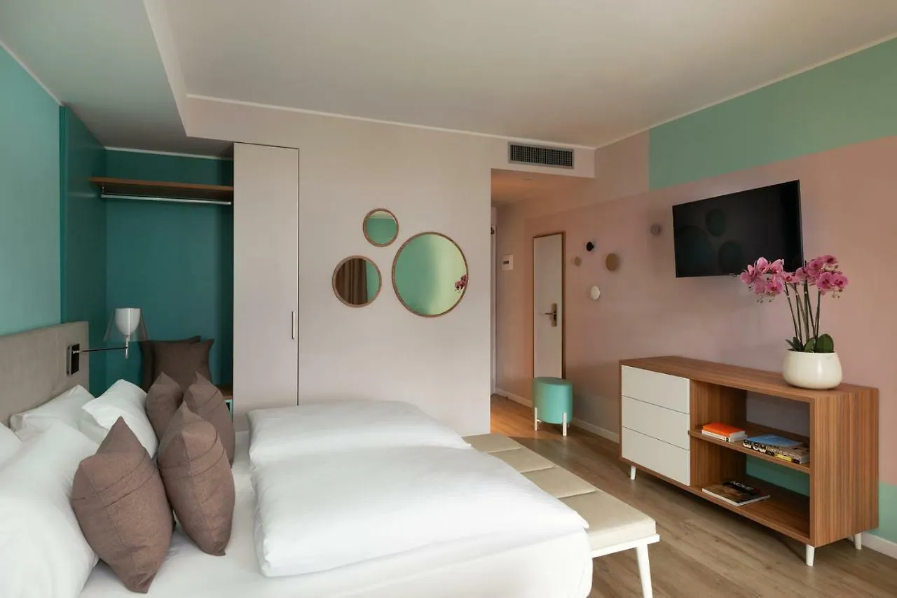 Residence Lido Hotel Malcesine 3*,
